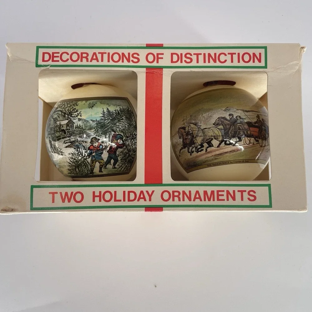 VTG Decorations Of Distinction 2 Holiday Ornaments Christmas‎ Winter Scenes Snow